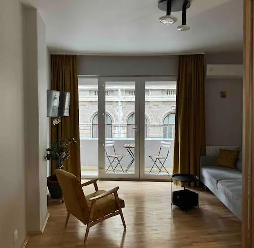 Апартаменты Double Near Square - 2 Balconies *