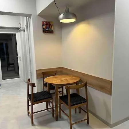 Double Near Square - 2 Balconies