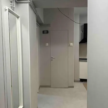 Double Near Square - 2 Balconies Apartment *