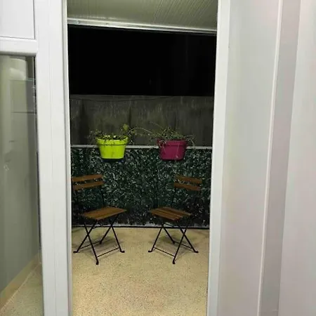 Double Near Square - 2 Balconies * Bucarest