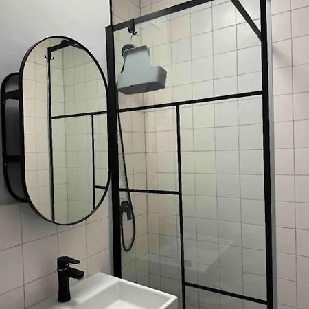 Double Near Square - 2 Balconies