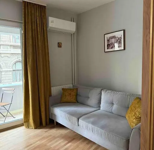 Apartman Double Near Square - 2 Balconies *