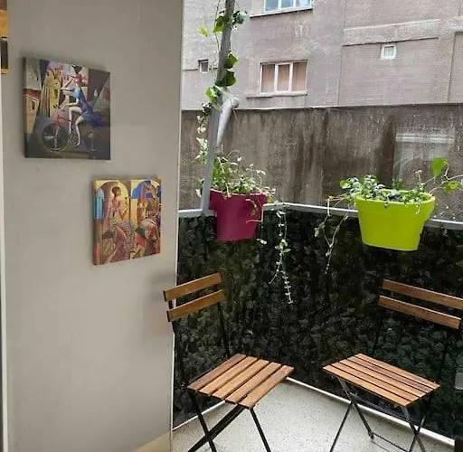 Double Near Square - 2 Balconies *