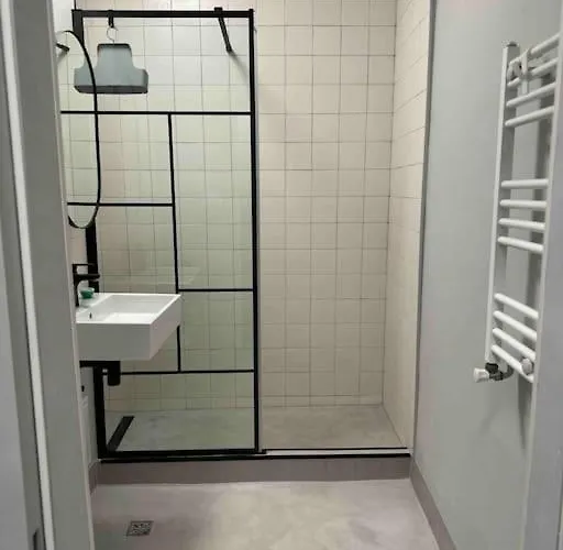 Double Near Square - 2 Balconies Apartman *