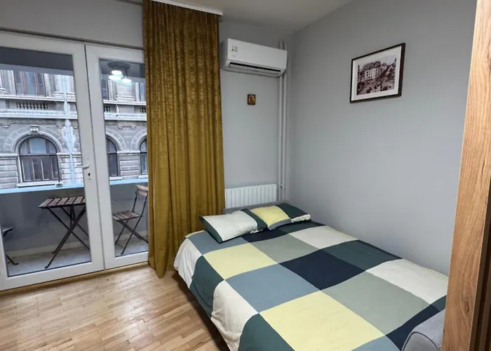 Double Near Square - 2 Balconies * ブカレスト